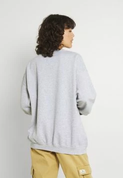 BDG Urban Outfitters LARGE CREST EMBROIDERED CREWNECK - Sweatshirt - Grey Marl -BDG Urban Outfitters shop 01c7dc3d2acc41c8b58d4c65e0fc292f