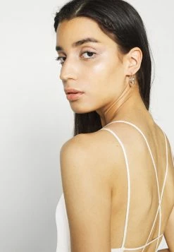 BDG Urban Outfitters STRAPPY BUNGEE BODY THONG STRAP - Top - White -BDG Urban Outfitters shop 04e8baf3b9bf4a18bf383fc62cb6c5d3