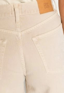 BDG Urban Outfitters ECRU BOYF - Relaxed Fit Jeans - Bone Ecru -BDG Urban Outfitters shop 06b44bd5576f4530aecacd04acebff92