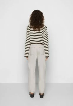 BDG Urban Outfitters AUTHENTIC STRAIGHT - Straight Leg Jeans - White -BDG Urban Outfitters shop 0a98c705cd0449e19e608797a81bdc50