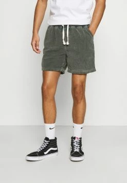 BDG Urban Outfitters Shorts - Seafoam