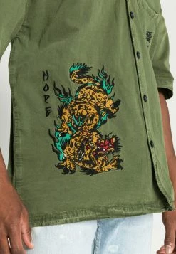 BDG Urban Outfitters EMBROID REVERE SHIRT - Shirt - Khaki -BDG Urban Outfitters shop 0e52aeb469ee4e6c9fd33635b2143d37