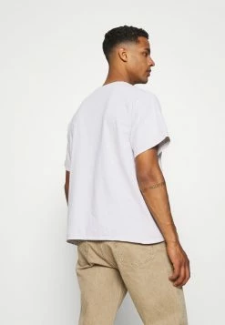 BDG Urban Outfitters TEE UNISEX - Basic T-shirt - Offwhite -BDG Urban Outfitters shop 0fd77db2eb8f40dd8fd87f1c2754b5a2