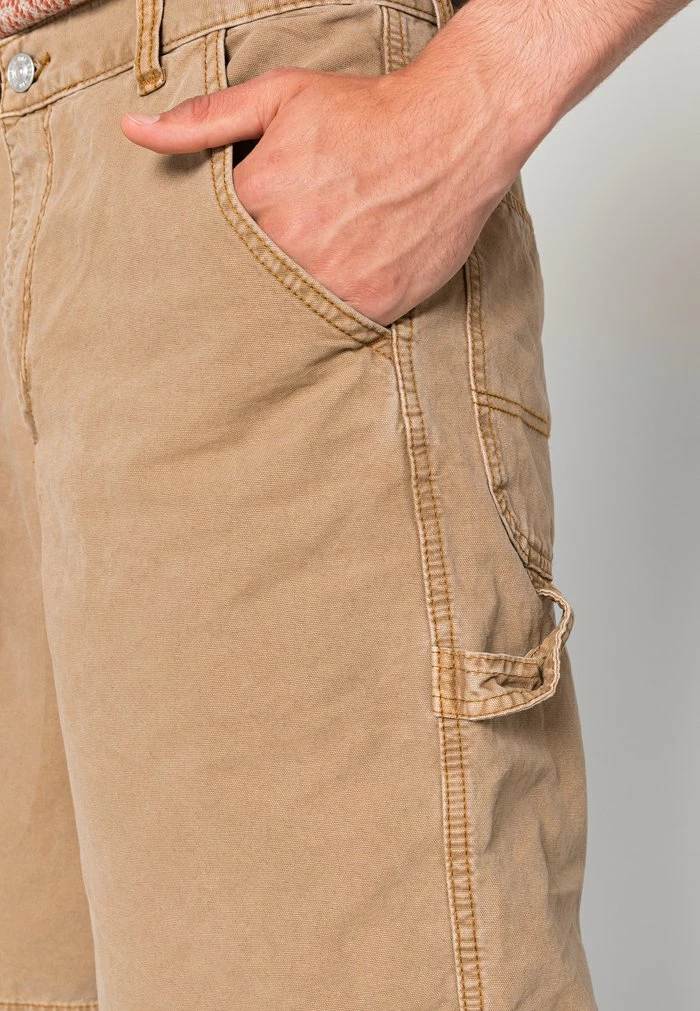 CARPENTER - Denim shorts - ecru BDG Urban Outfitters CARPENTER - Denim Shorts - Ecru -BDG Urban Outfitters shop 14bd72998ba54dee9b06d6a8eef36f66