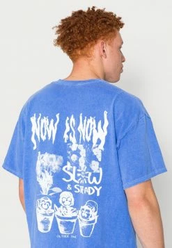 BDG Urban Outfitters NOW IS NOW TEE UNISEX - Print T-shirt - Cobalt -BDG Urban Outfitters shop 150a95d8772f44c1a955bdf639233603