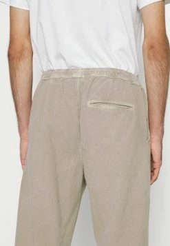 BDG Urban Outfitters PANT - Trousers - Ecru -BDG Urban Outfitters shop 154e3f214caf401591aefbdd882a206d