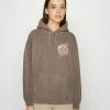 BDG Urban Outfitters MOON CELESTIAL HOODIE - Sweatshirt - Chocolate -BDG Urban Outfitters shop 1c85d2627ca844f182b82ac98280652f