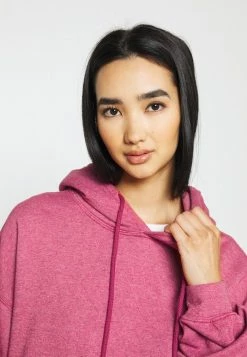 BDG Urban Outfitters EMBROIDERED LOGO HOODIE - Sweatshirt - Red -BDG Urban Outfitters shop 1f8d0706239a46e7aedfe1e58798232d