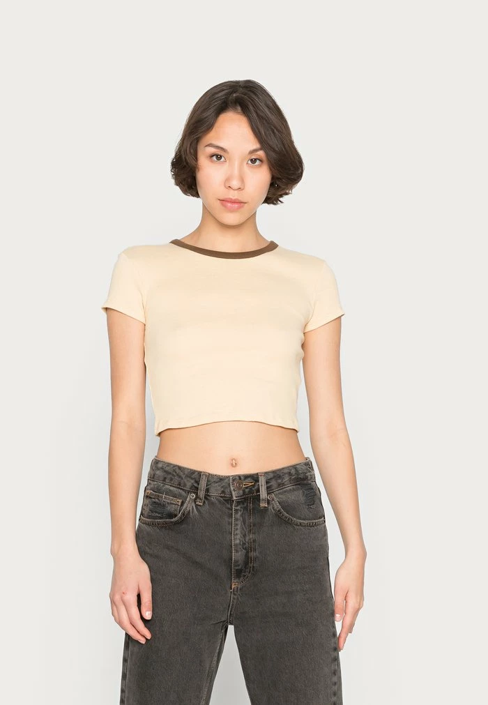 RINGER BABY TEE - Basic T-shirt - ecru BDG Urban Outfitters RINGER BABY TEE - Basic T-shirt - Ecru -BDG Urban Outfitters shop 239e8efbd5654d14b53b882ef471a227