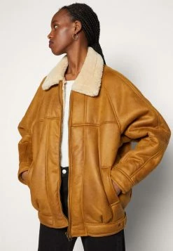 BDG Urban Outfitters SUEDETTE HARRINGTON JACKET - Light Jacket - Brown 5 BDG Urban Outfitters SUEDETTE HARRINGTON JACKET - Light Jacket - Brown -BDG Urban Outfitters shop 26242bddb12540479718b83701748a3e