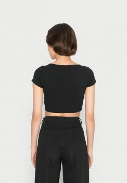 BDG Urban Outfitters CAP SLEEVE HANKY WITH NECK RUCHING - Basic T-shirt - Black -BDG Urban Outfitters shop 2630f7d45a7d442083062f039f739925