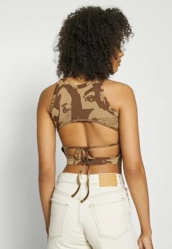 BDG Urban Outfitters OPEN BACK POSTERISED TANK - Top - Chocolate -BDG Urban Outfitters shop 27b2cb30a0f64bb69922ae87b1abf6af