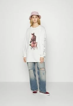 BDG Urban Outfitters HORSES BOYFRIEND - Long Sleeved Top - Cream -BDG Urban Outfitters shop 29b79ec0548a48fda76261abcf2ea9d1