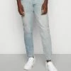 BDG Urban Outfitters VINTAGE DAD JEAN - Jeans Tapered Fit - Dirty Vintage Light Wash -BDG Urban Outfitters shop 2a7b6cf5015040ab967a6277d76bc13b