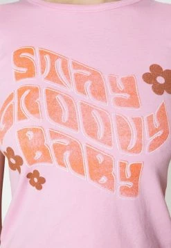 BDG Urban Outfitters STAY GROOVY BABY TEE - Print T-shirt - Baby Pink -BDG Urban Outfitters shop 3077d0c3463a4200b79c228f2f07f6c4