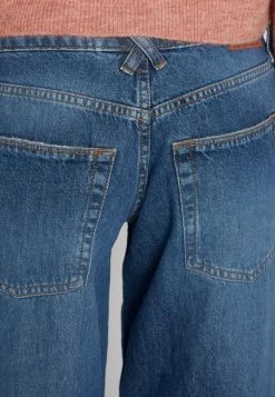 BDG Urban Outfitters LOW RISE PUDDLE JEAN - Relaxed Fit Jeans - Mid Vintage -BDG Urban Outfitters shop 3691db41fd1b44df88e01de642de8142