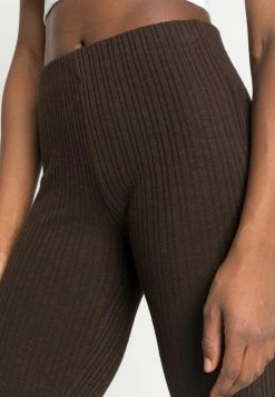 BDG Urban Outfitters ROSIE FLARE - Trousers - Choc -BDG Urban Outfitters shop 38588bd5d3ad46e7a4bf0d0bdfce824d