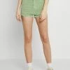 BDG Urban Outfitters TAMPA HOT PANT - Shorts - Basil Green -BDG Urban Outfitters shop 38a955b3f76b4f76aa8ffa21697f23e1