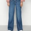 BDG Urban Outfitters LOW RISE PUDDLE JEAN - Relaxed Fit Jeans - Mid Vintage 2 BDG Urban Outfitters LOW RISE PUDDLE JEAN - Relaxed Fit Jeans - Mid Vintage -BDG Urban Outfitters shop 38bcfd15bf57495c9565fa39252b8e79