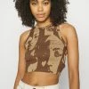 BDG Urban Outfitters OPEN BACK POSTERISED TANK - Top - Chocolate
