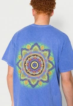 BDG Urban Outfitters AIRBRUSH MANDALA TEE - Print T-shirt - Cobalt -BDG Urban Outfitters shop 3fb221b9d1f143b48962f73fbd5f1d49