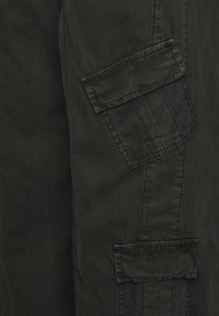 WINTER - Cargo trousers - black BDG Urban Outfitters WINTER - Cargo Trousers - Black -BDG Urban Outfitters shop 41fdc77181474bf091d45fdf06812206