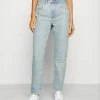 BDG Urban Outfitters MOM - Relaxed Fit Jeans - Bleach -BDG Urban Outfitters shop 45f06a04974f4f19a56935bc3f49bab1