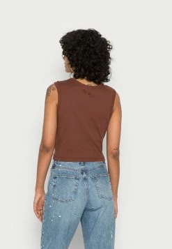 BDG Urban Outfitters BDG STAY LUCKY VEST - Top - Chocolate -BDG Urban Outfitters shop 4635e5df19dc4e32a45c8e564ec2c849