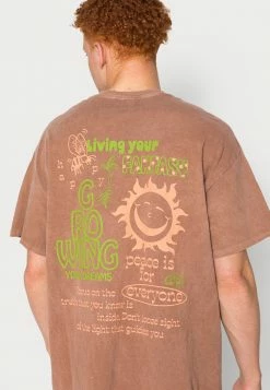 BDG Urban Outfitters GROW YOUR DREAMS TEE UNISEX - Print T-shirt - Chocolate -BDG Urban Outfitters shop 50a1275a05b8444192ae0c1d1503860f