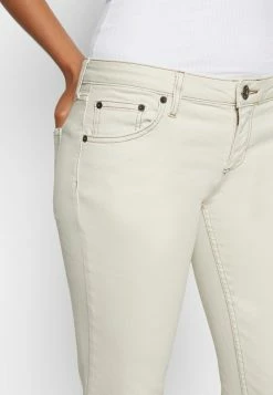 BDG Urban Outfitters LOW RISE - Flared Jeans - Ecru 8 BDG Urban Outfitters LOW RISE - Flared Jeans - Ecru -BDG Urban Outfitters shop 519a6a4587a5422a86f420c7119f9b55
