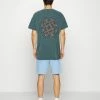 BDG Urban Outfitters MANDALA TEE UNISEX - Print T-shirt - Green -BDG Urban Outfitters shop 59172412cc464b27bf755abc2252b6bf