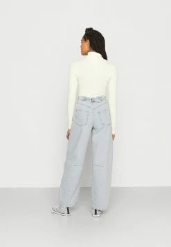 BDG Urban Outfitters LOGAN LIGHTOVER - Relaxed Fit Jeans - Bleach -BDG Urban Outfitters shop 5b59fc5a98ff487d8687a81553acbe5a
