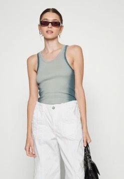BDG Urban Outfitters Trousers - White -BDG Urban Outfitters shop 64cb42c03a3f4830b71acac980b6af9f