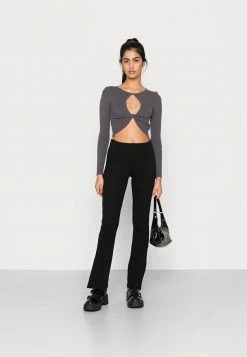 BDG Urban Outfitters shop -BDG Urban Outfitters shop 64d34413339d48bb8157e28a2e078a1d