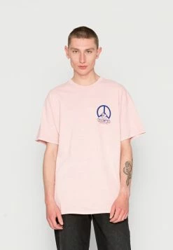 BDG Urban Outfitters PEACE BEAR TEE UNISEX - Print T-shirt - Pink -BDG Urban Outfitters shop 65fefeb46f7b4a1a8b680c8b699514f8