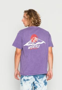 BDG Urban Outfitters MOUNT FUJI TEE UNISEX - Print T-shirt - Purple