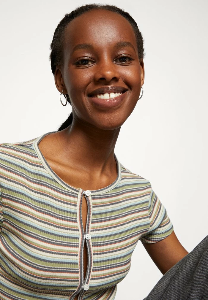 BUTTON UP CAP SLEEVE - Print T-shirt - green BDG Urban Outfitters BUTTON UP CAP SLEEVE - Print T-shirt - Green -BDG Urban Outfitters shop 6995d2217a0e4abab6b653b045704351