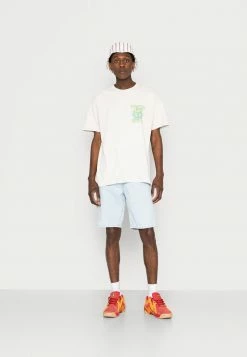 BDG Urban Outfitters STICK WITH PASSION TEE - Print T-shirt - Ecru -BDG Urban Outfitters shop 6f1fa5a07de147abbeadb47955021c0a