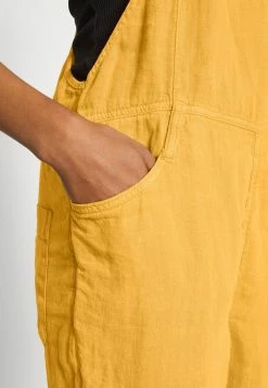 BDG Urban Outfitters EFFY SLEEVELESS DROP BACK - Dungarees - Orange -BDG Urban Outfitters shop 6fbf82fc0f1742f5a79411bd9b8eb674