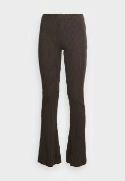 BDG Urban Outfitters ROSIE FLARE - Trousers - Choc -BDG Urban Outfitters shop 794c6383956e4780a7424ee1e0c383ea