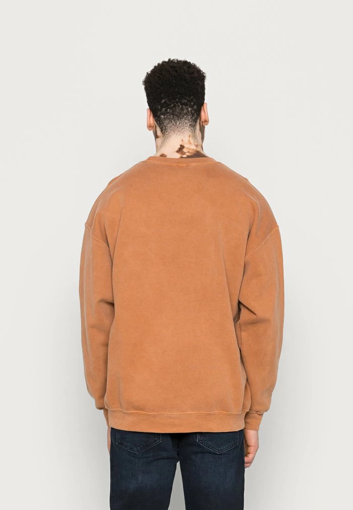 CREST CREW NECK UNISEX - Sweatshirt - ecru BDG Urban Outfitters CREST CREW NECK UNISEX - Sweatshirt - Ecru -BDG Urban Outfitters shop 79b73b7a6c554740a9a6830b3bfcf259