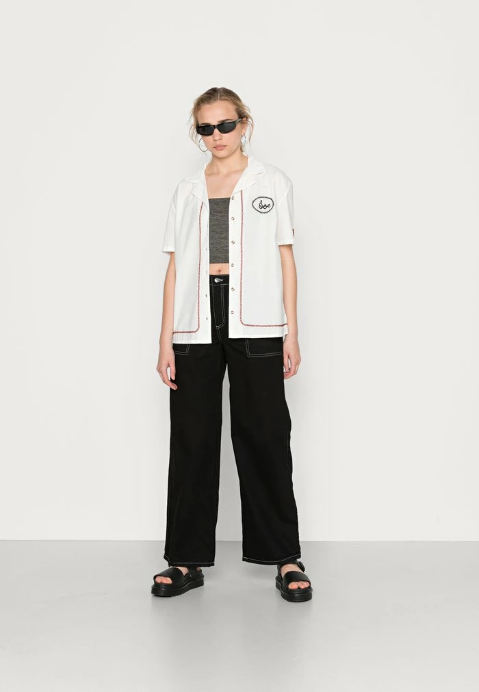 NOLAN BOWLING SHIRT - Button-down blouse - white BDG Urban Outfitters NOLAN BOWLING SHIRT - Button-down Blouse - White -BDG Urban Outfitters shop 7de10000f5fd4ef890a609a39c1023b0