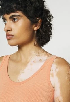 BDG Urban Outfitters DREW SCOOP BODYSUIT - Top - Pink -BDG Urban Outfitters shop 7ea486027a5f4497ac105899f636e6c7