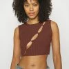 BDG Urban Outfitters ASYMMETRIC CUT OUT TANK - Top - Chocolate