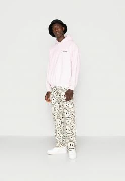 BDG Urban Outfitters SKATE HOODIE UNISEX - Sweatshirt - Pale Pink -BDG Urban Outfitters shop 84c0a61a80d64360a1fc76572b477ae0
