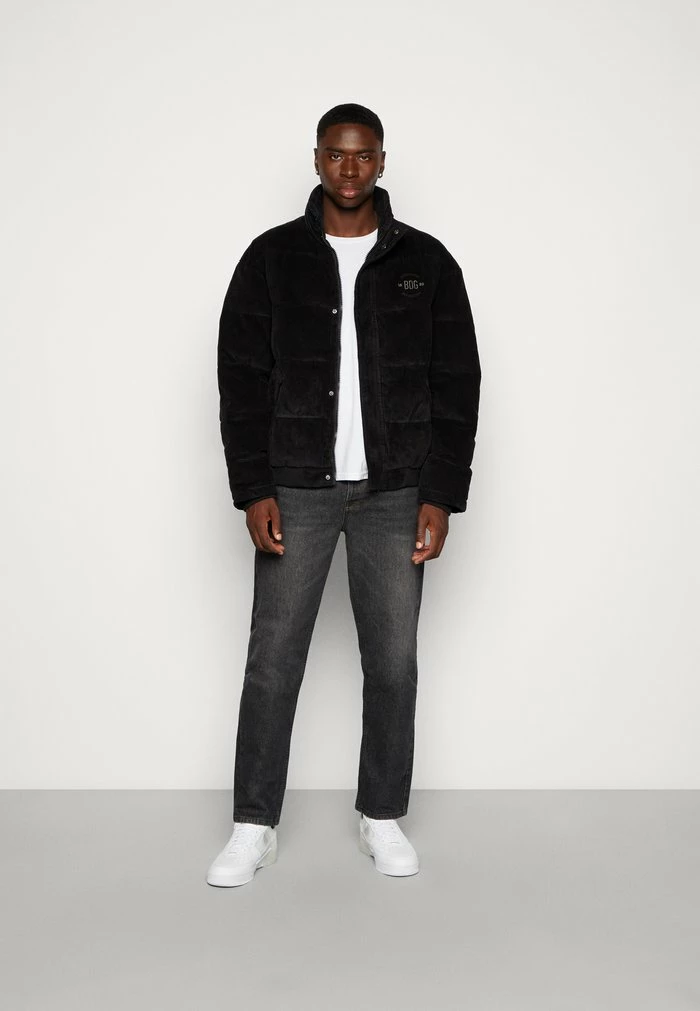 RELAXED DAD - Relaxed fit jeans - black BDG Urban Outfitters RELAXED DAD - Relaxed Fit Jeans - Black -BDG Urban Outfitters shop 89a586ca47c74c889ac1568aa0e5e4e7