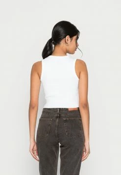 BDG Urban Outfitters RELAX SCOOP TANK - Top - White -BDG Urban Outfitters shop 8b212f74a1144180af425bba0a546ad6