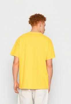 BDG Urban Outfitters HEAVENLY TEE UNISEX - Print T-shirt - Yellow -BDG Urban Outfitters shop 8f0c93b92b4d4fb394fa194b5c129e5f