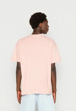 BDG Urban Outfitters HERITAGE CREST TEE UNISEX - Basic T-shirt - Pink 4 BDG Urban Outfitters HERITAGE CREST TEE UNISEX - Basic T-shirt - Pink -BDG Urban Outfitters shop 926c01b7bff54bc6bc7767c71262f14e