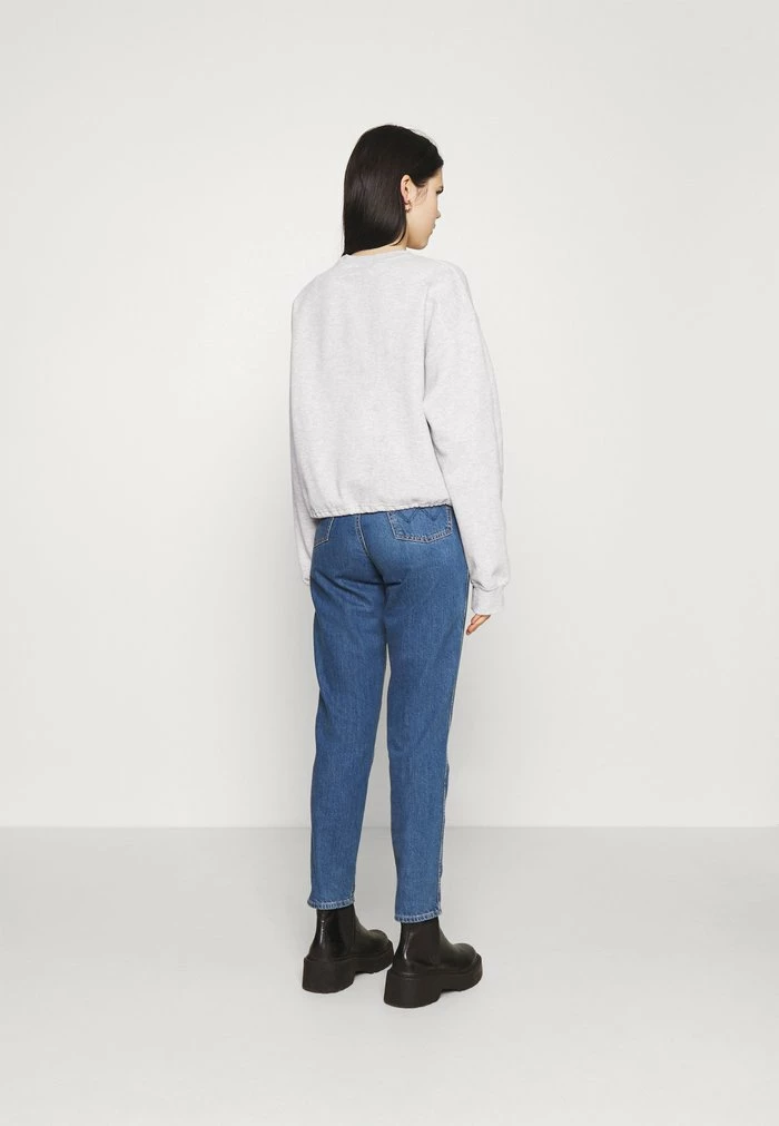 BUBBLE HEM - Sweatshirt - light grey BDG Urban Outfitters BUBBLE HEM - Sweatshirt - Light Grey -BDG Urban Outfitters shop 9435f5421e8d4569a813bd2e7c4aedeb